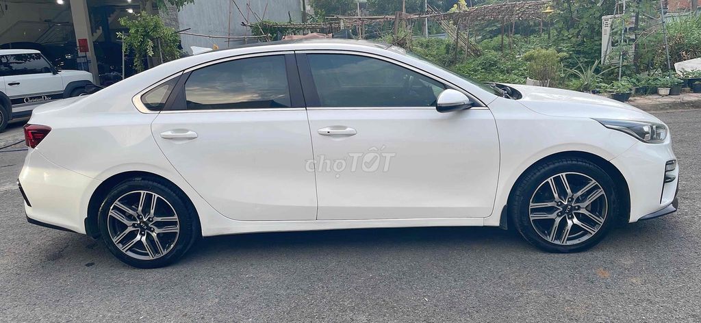 Kia Cerato mẫu mới đăng kí 2019 - 95000 km. Mua bán Ô tô tại Thành phố Dĩ An Bình Dương được đăng bởi Phan văn Độ hình 3