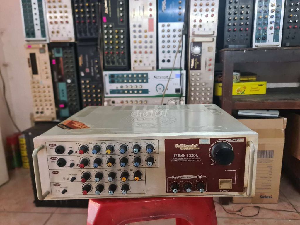 Ampli karaoke California PRO 138A Vàng/Đỏ 280W. Mua bán Tivi, Âm thanh tại Quận 3 Tp Hồ Chí Minh được đăng bởi Xuanthuy hình 1
