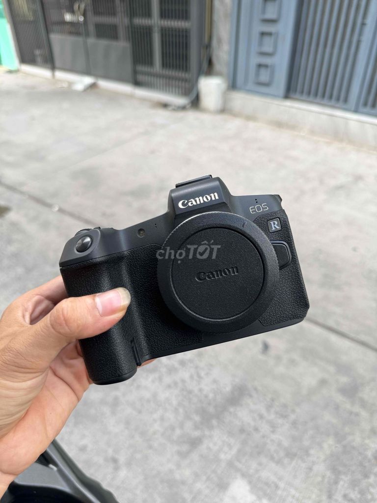 Máy ảnh Canon EOS R Đen 4K. Mua bán Máy ảnh, Máy quay tại Quận 3 Tp Hồ Chí Minh được đăng bởi Phạm Chương hình 1