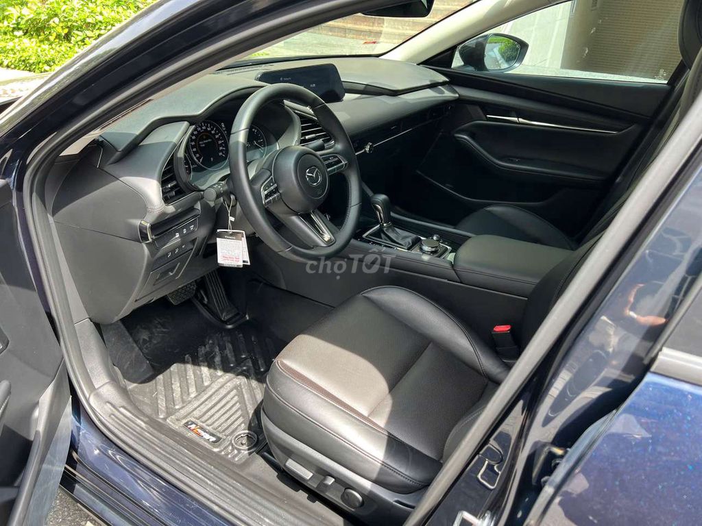 Mazda 3 2022 1.5L Luxury - 27000 km. Mua bán Ô tô tại Thành phố Thủ Đức Tp Hồ Chí Minh được đăng bởi Em Đạt Xe Lướt hình 7