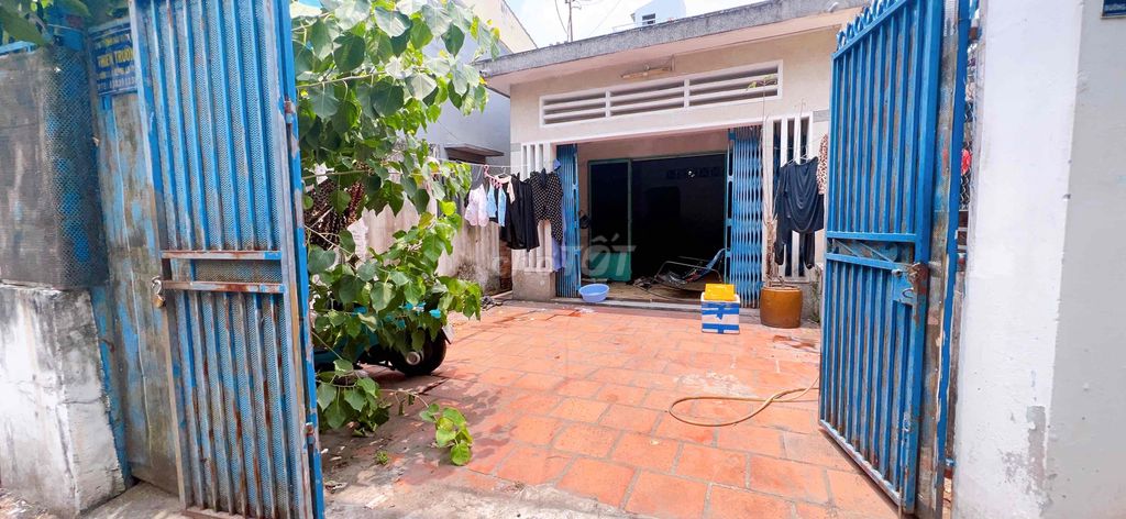 Mặt tiền kinh doanh ngộp bank. Mua bán văn phòng, mặt bằng kinh doanh tại Thành phố Thủ Đức Tp Hồ Chí Minh được đăng bởi Hải paris hình 3