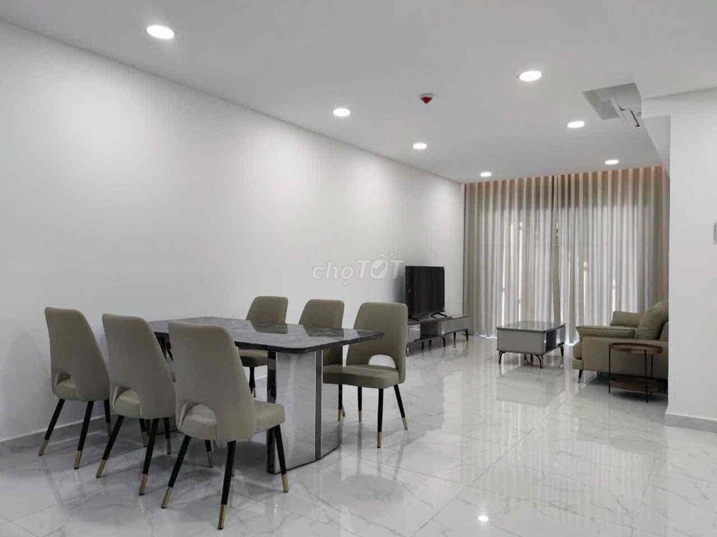 Квартира Diamond Brilliant Celadon City в аренду - 3-комнатная квартира с полным бао площадью 29Sr