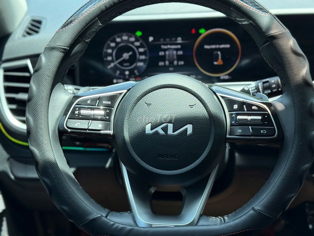 Kia Seltos 1.5 Premium 2024 - Xe Siêu Lướt. Mua bán Ô tô tại Thành phố Thủ Dầu Một Bình Dương được đăng bởi trần thị khánh huyền  hình 4