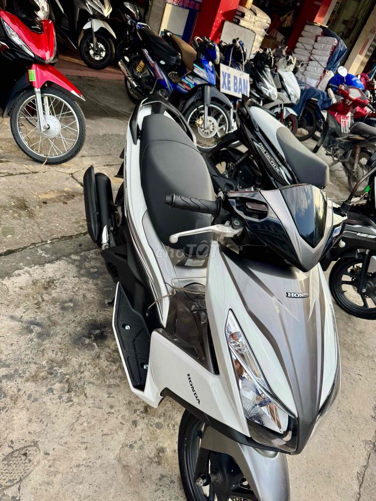🟢🟢 AB 125 trắng xám 2014 xe đẹp có trả góp. Mua bán Xe máy tại Thành phố Biên Hòa Đồng Nai được đăng bởi XE MÁY CŨ THÀNH MỸ  hình 2