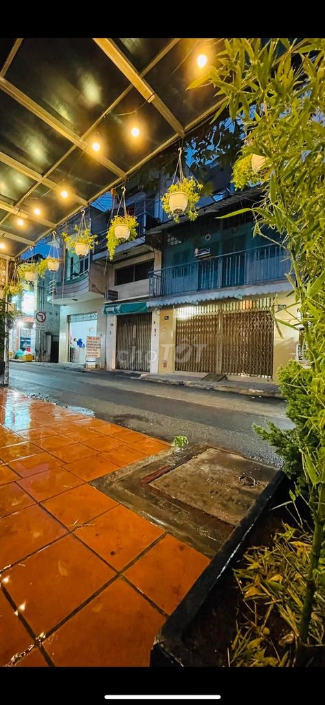 Cần bán nhà gấp. Mua bán nhà ở tại Quận 4 Tp Hồ Chí Minh được đăng bởi Quế Anh Nguyễn thị hình 1