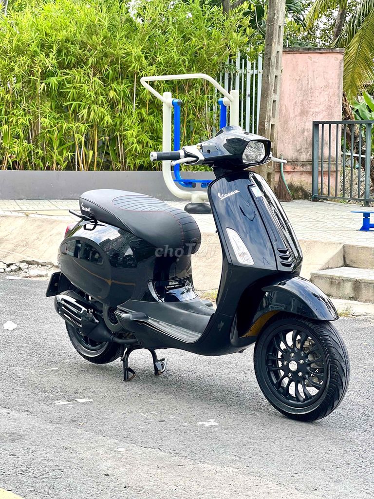 Vespa Sprint Màu Đen Bs Dễ Thương