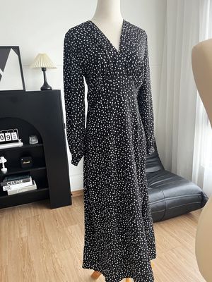 Váy hoạ tiết Quảng Châu (freesize), còn nguyên tag. Mua bán Quần áo tại Quận Đống Đa Hà Nội được đăng bởi Duy Anh