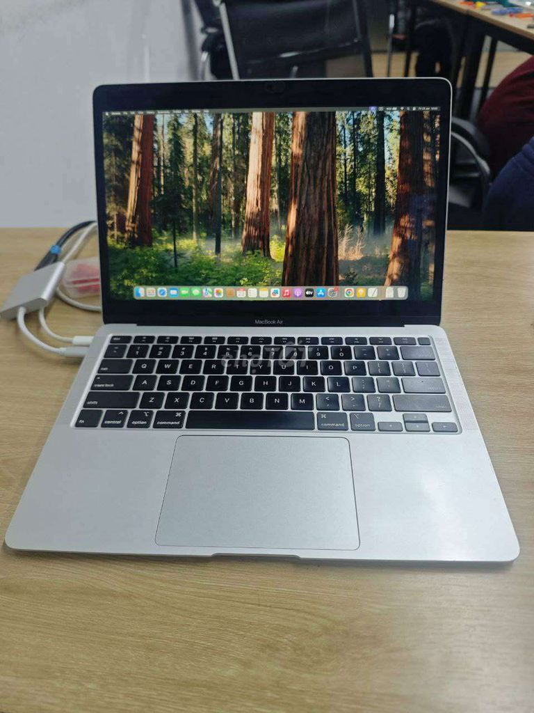 Apple Macbook Air 2020 i3 13.3 inch 8GB/256GB. Mua bán Laptop tại Huyện Thanh Trì Hà Nội được đăng bởi Mạnh May Mắn hình 1