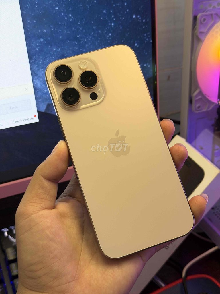 Apple iPhone 16 Pro Max 256GB Vàng. Mua bán Điện thoại tại Huyện Châu Thành Bến Tre được đăng bởi Lộc Giàuuuu hình 1