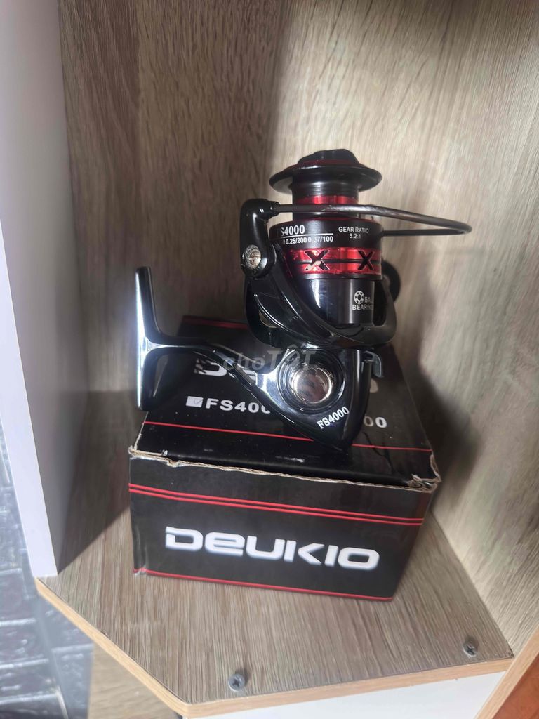Máy câu cá DEUKIO FS4000 Đen đỏ 5.2:1. Mua bán Đồ thể thao, Dã ngoại tại Quận Ngũ Hành Sơn Đà Nẵng được đăng bởi Trường Vĩ hình 1