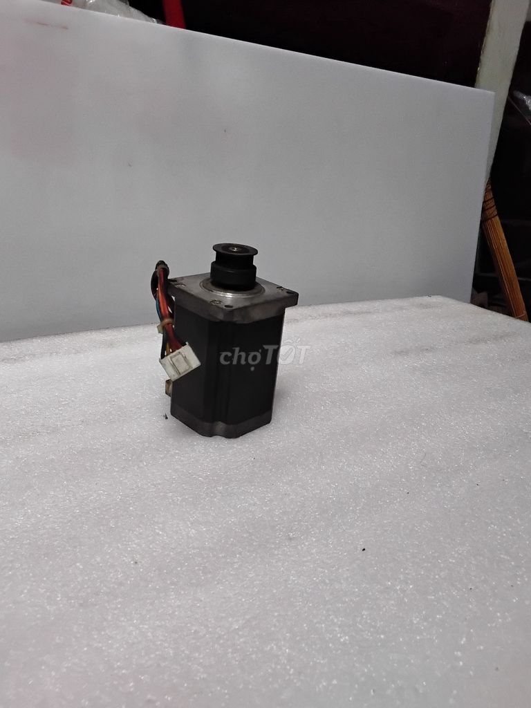 Moto bước Máy CNC 6 x 6 x 8.5 cm. Mua bán Đồ chuyên dụng, Giống nuôi trồng tại Quận 5 Tp Hồ Chí Minh được đăng bởi ngo duong luan hình 1