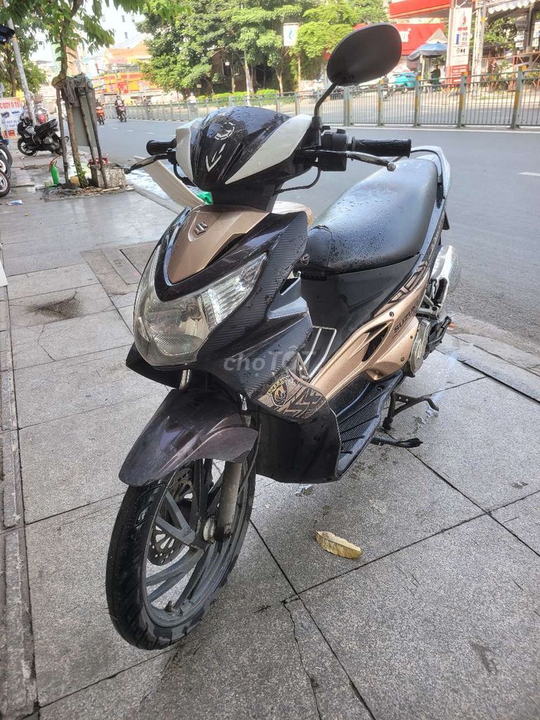 Suzuki hayate 2014.số 94.áo trầy máy êm.chạy bốc. Mua bán Xe máy tại Quận Tân Phú Tp Hồ Chí Minh được đăng bởi Phan Tấn hình 1