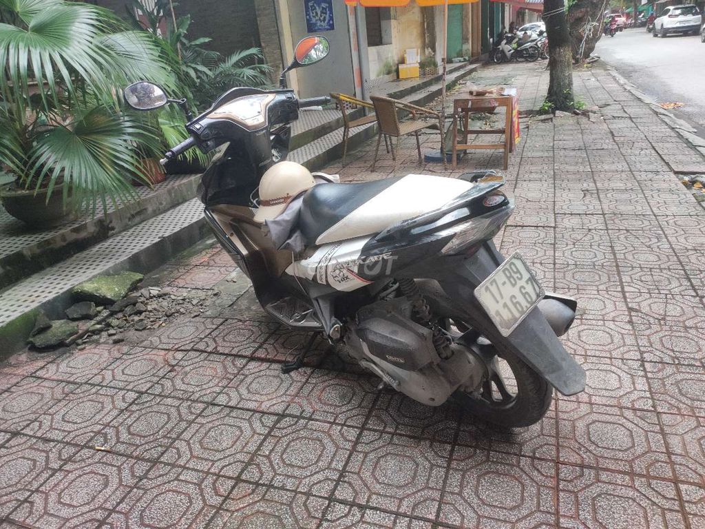 Cần bán xe Ab 2014 chính chủ - xe zin 100% 1 chủ. Mua bán Xe máy tại Thành phố Thái Bình Thái Bình được đăng bởi Lê Anh Tuấn hình 3