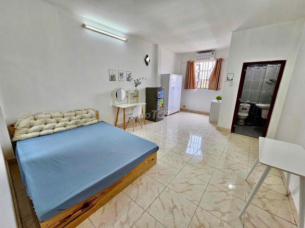 Studio cửa sổ lớn full nội thất siu ngon ngay gần cầu Phú Mỹ