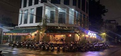 Cần sang quán 2 mặt đẹp