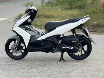 Honda Air Blade 2014 Trắng đen. Mua bán Xe máy tại Quận Liên Chiểu Đà Nẵng được đăng bởi Mạnh hổ