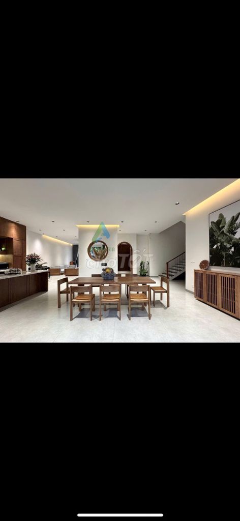 Аренда · 5 комн. · 270 м² · Quận Hải Châu, ул. Đường Núi Thành