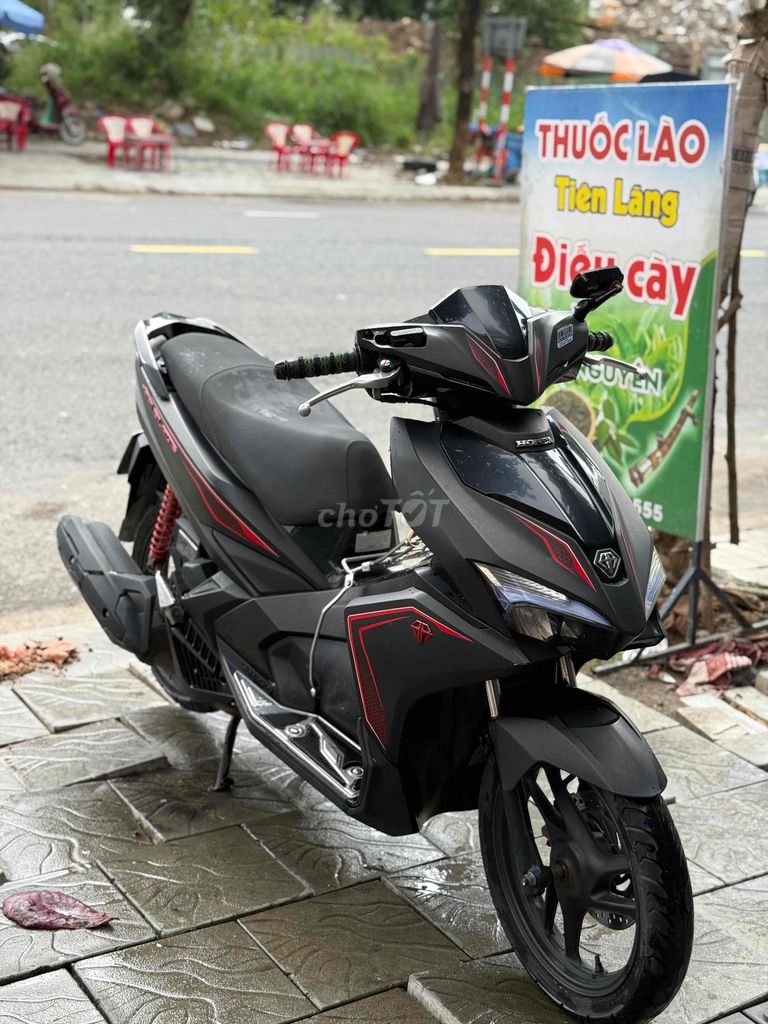 ab đời 2019 zin nguyên bản,xe nhà đang dùng. Mua bán Xe máy tại Quận Cẩm Lệ Đà Nẵng được đăng bởi nguyễn văn công hình 4