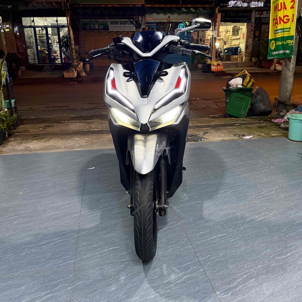 Honda Vario 125cc 2022 Bạc Porsche 23000 km
