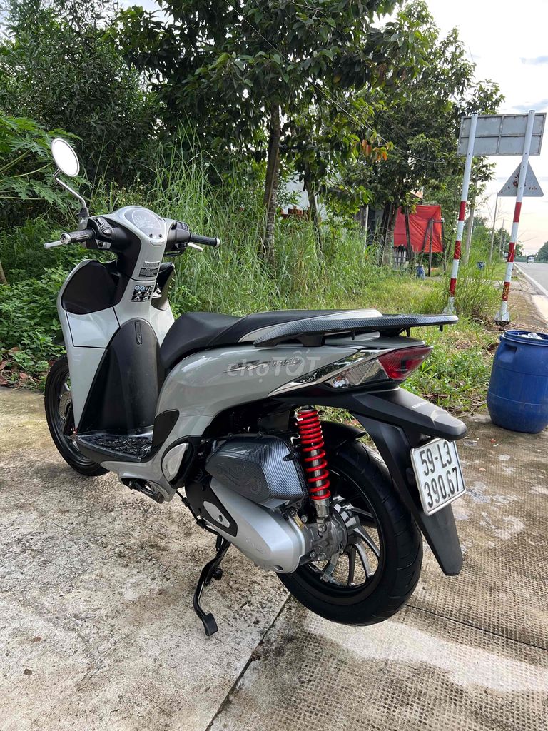 sh mod 2022 xám xi măng bản đặc biệt lướt 12 ngàn. Mua bán Xe máy tại Thị xã Bến Cát Bình Dương được đăng bởi xe máy tý nị 393 hình 1