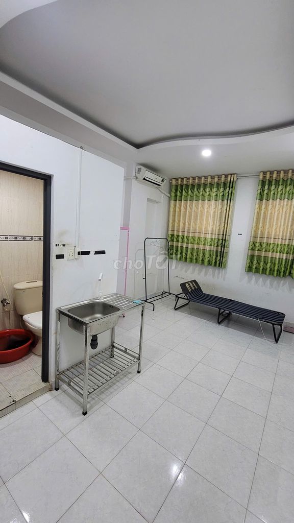 Phòng cho thuê đầy đủ nội thất. 