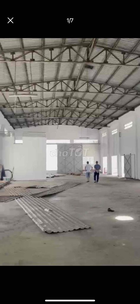 Cho thuê kho xưởng 300m2 đường Trần Đại Nghĩa, Bình Chánh giá 12 triệu