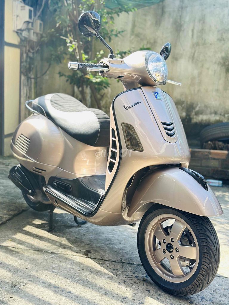 Piaggio Vespa GTS 125 2015 3VAL IE Vàng đồng. Mua bán Xe máy tại Quận 12 Tp Hồ Chí Minh được đăng bởi Ta Thanh Thai hình 3