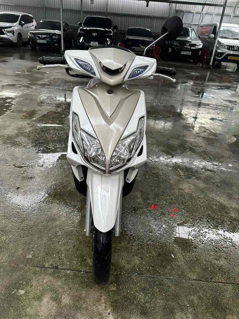 YAMAHA Luvis Fi đời 2014 bst 71 máy rin đẹp. Mua bán Xe máy tại Quận 11 Tp Hồ Chí Minh được đăng bởi nguyên xuan thinh hình 4