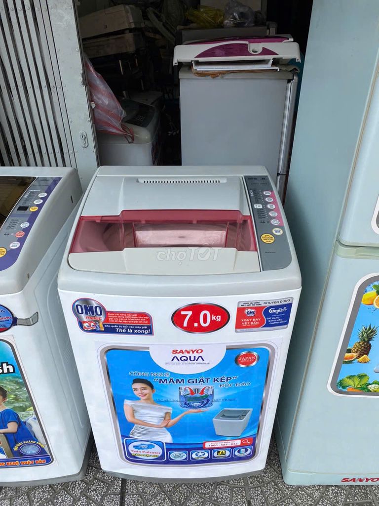 Máy giặt cửa trên Sanyo Aqua 7.01 kg