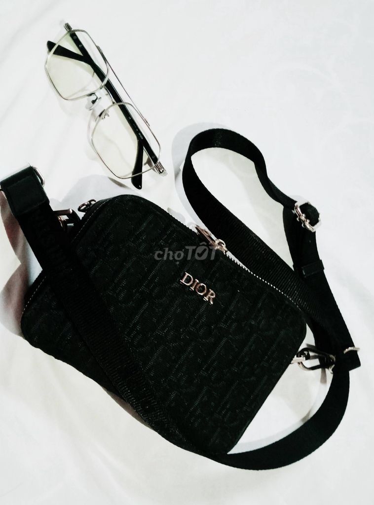 Túi đeo chéo Dior Unisex Đen. Mua bán Túi xách tại Huyện Duy Xuyên Quảng Nam được đăng bởi Sino Bảo Phong hình 1