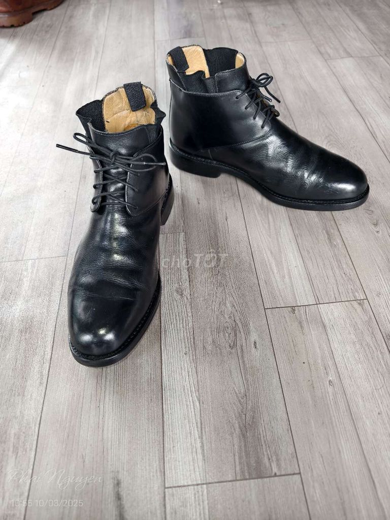 Boots của Pháp size 42