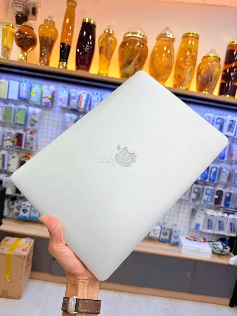 Apple MacBook 15 inch Bạc. Mua bán Laptop tại Huyện Củ Chi Tp Hồ Chí Minh được đăng bởi Phúc hình 1