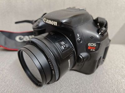 * Bộ Canon 600D len 50f1.8