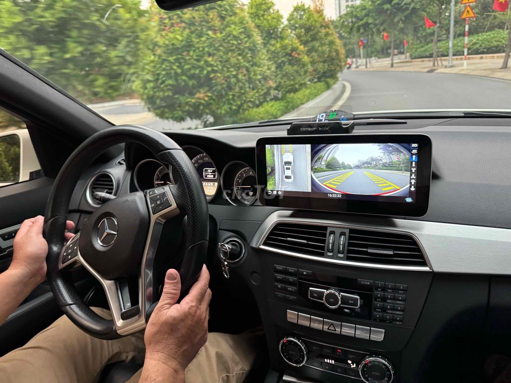 Mercedes Benz C Class 2012 C300 AMG - 73000 km. Mua bán Ô tô tại Quận 12 Tp Hồ Chí Minh được đăng bởi ÔTÔ THẠNH XUÂN hình 8