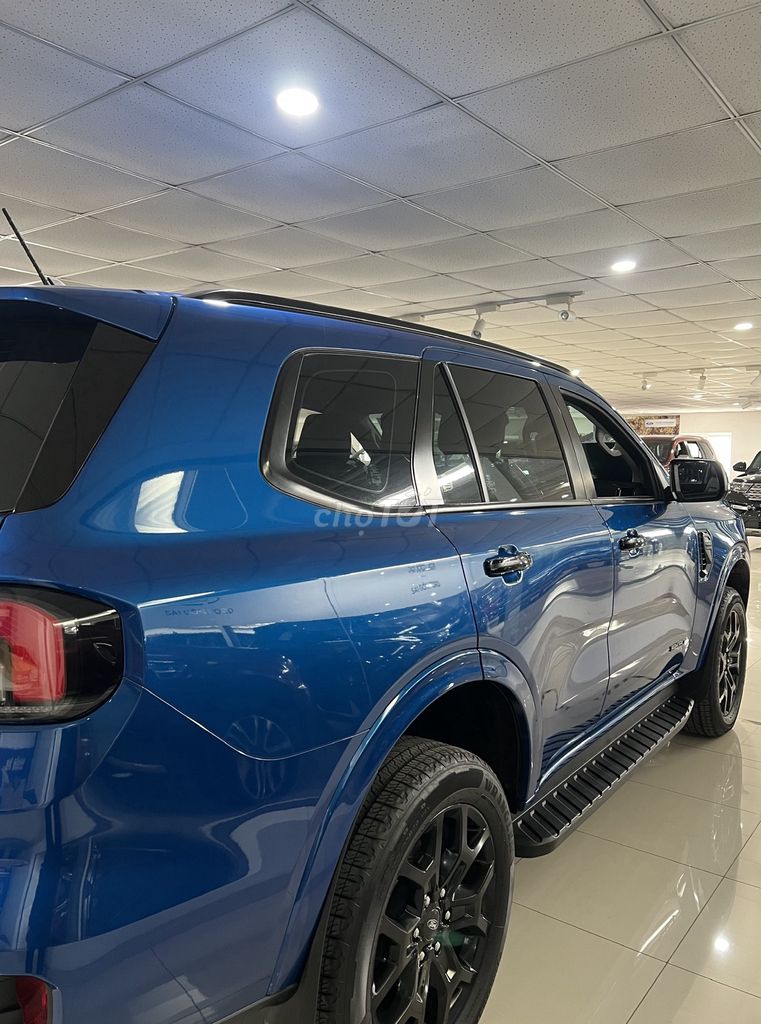 Ford Everest 2023 Sport 2.0L 4x2 AT - 39000 km. Mua bán Ô tô tại Quận Tân Bình Tp Hồ Chí Minh được đăng bởi Thế Quang Sài Gòn Ford hình 3