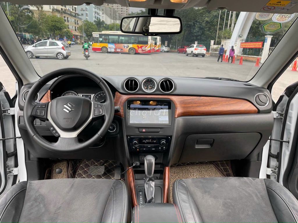 Suzuki Vitara 2016 1.6 AT. Mua bán Ô tô tại Quận Hà Đông Hà Nội được đăng bởi Long Nguyễn Hoàng hình 3