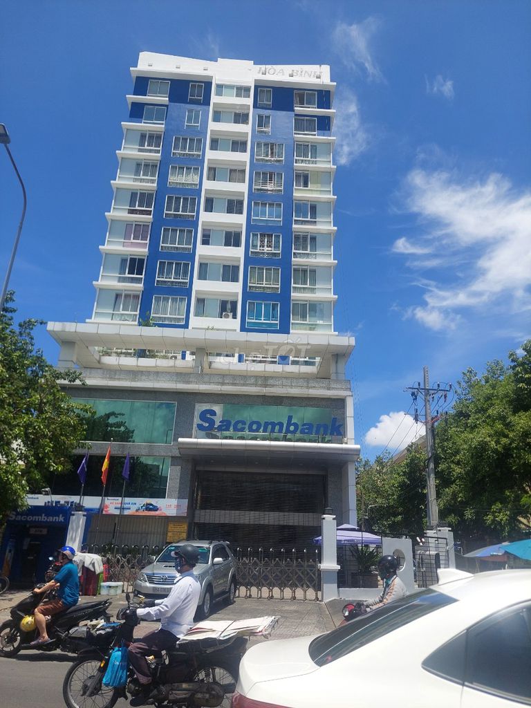 Bán căn hộ Sacomreal Hòa Bình Tân Phú 61m2, 2 phòng, giá 2.40 tỉ