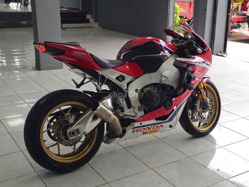 CBR1000rr SP1 đki 2020 HQCN sang tên toàn quốc