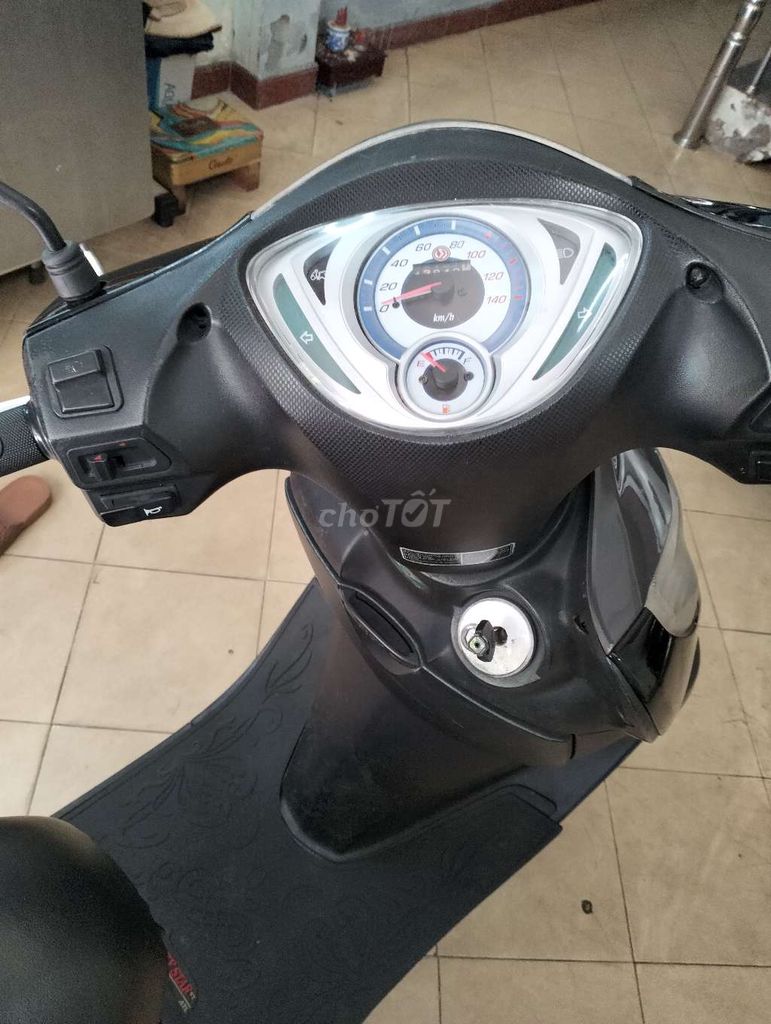 Attila đĩa bay 2010 xe zin. Mua bán Xe máy tại Quận Tân Phú Tp Hồ Chí Minh được đăng bởi Vũ  hình 2