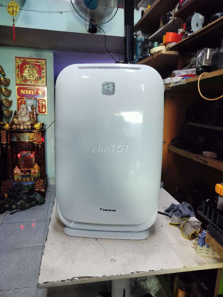 Lọc không khí Daikin MCK40L-W, 32W ,điện 220V .