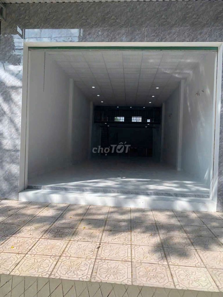 cho thuê mặt bằng kho cách Go dĩ an chỉ 200m