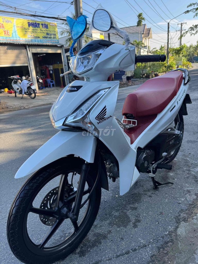 Futro dk 2025 xe đẹp máy zin êm.9chu giá 3.25 lh. Mua bán Xe máy tại Huyện Phong Điền Cần Thơ được đăng bởi Thanh Dang Hoang hình 3