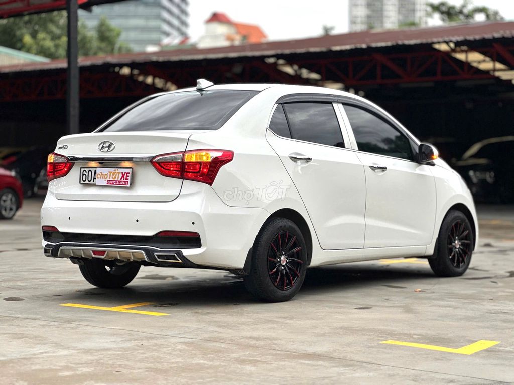 SIÊU CỌP Hyundai i10 1.2MT Sedan 2020 19,000km Zin