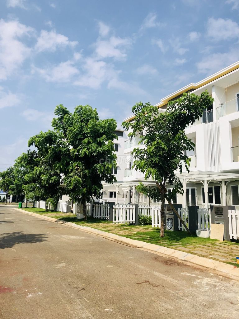 Bán gấp biệt thự MELOSA GARDEN, 144m2, 1 trệt 2 lầu, 4 phòng, sổ hồng. Mua bán nhà ở tại Thành phố Thủ Đức Tp Hồ Chí Minh được đăng bởi Ms Kim hình 5