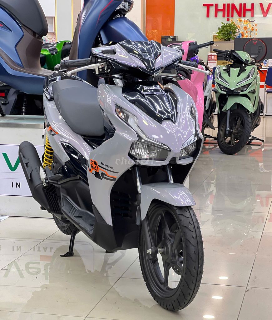 Air Blade 125 Tiêu Chuẩn 2025 SƠN MÀU THEO YÊU CẦU. Mua bán Xe máy tại Quận 12 Tp Hồ Chí Minh được đăng bởi Honda Thịnh Vượng Phát hình 3
