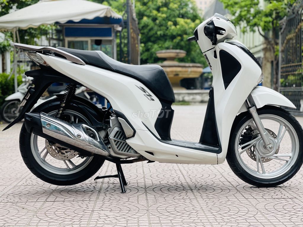 HONDA SH 125I TRẮNG CHÍNH CHỦ BIỂN 29. Mua bán Xe máy tại Quận Nam Từ Liêm Hà Nội được đăng bởi MAI HÒA hình 6