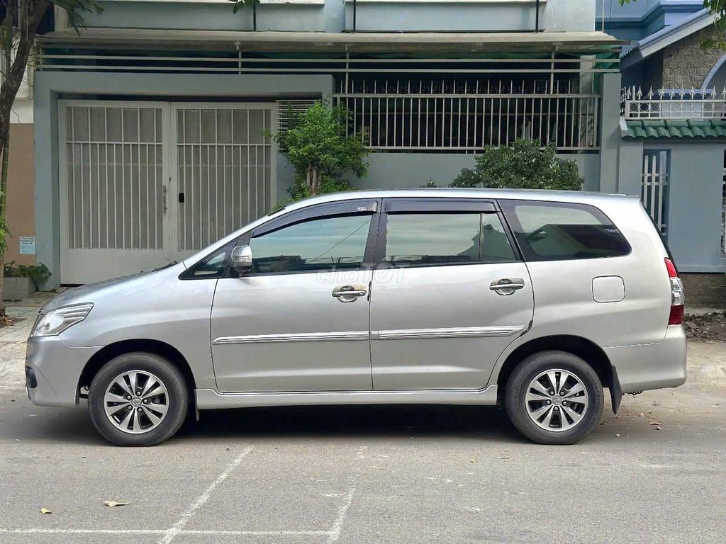 Toyota Innova 2.0E 2015 số sàn 8 chỗ. Mua bán Ô tô tại Quận 12 Tp Hồ Chí Minh được đăng bởi Xuân Trường hình 5