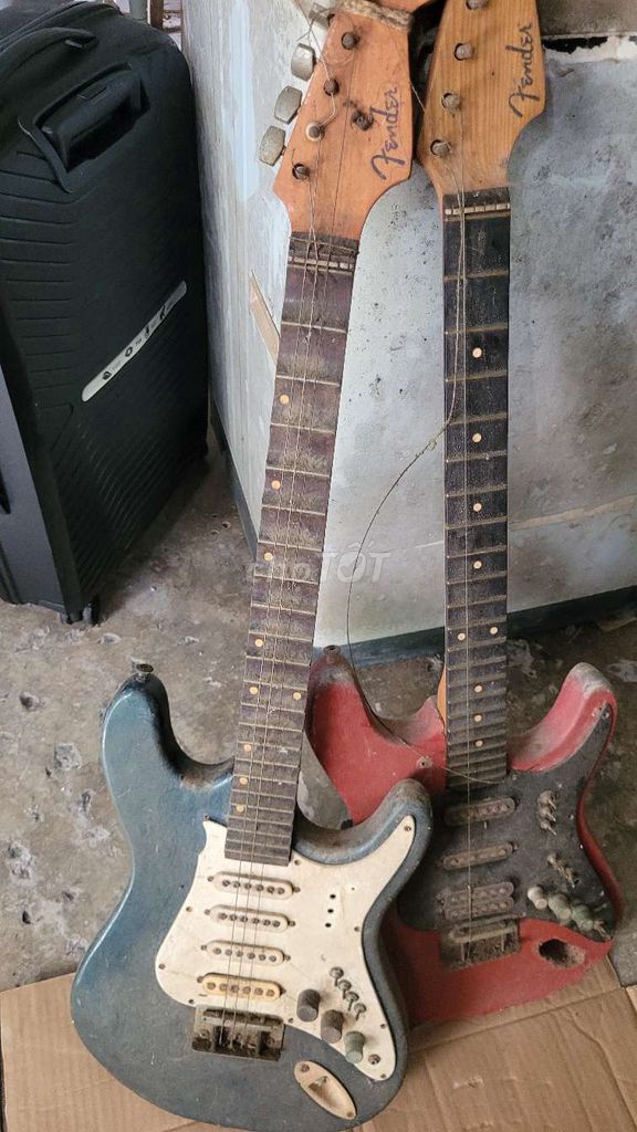 Đàn guitar điện Fender Xanh, Đỏ. Mua bán Nhạc cụ tại Thành phố Mỹ Tho Tiền Giang được đăng bởi Tâm hình 1
