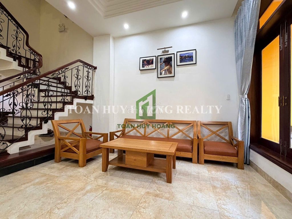 Nhà 3 Phòng ngủ gần biển Phạm Văn Đồng full nội thất đẹp