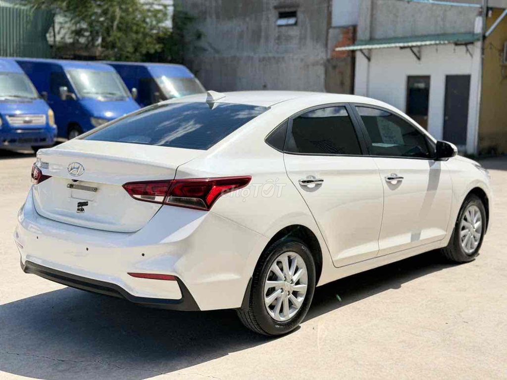 Hyundai Accent 2020 Автомат Белый 70 тыс. км